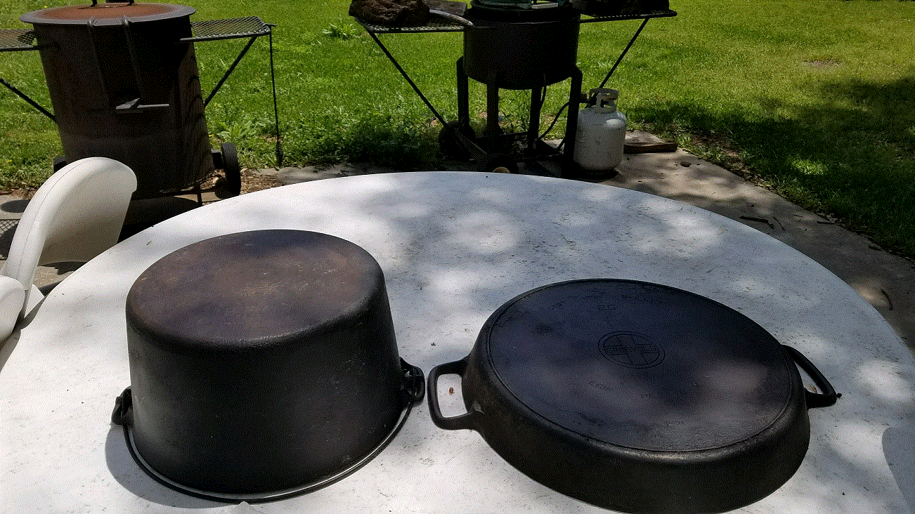 #13 DU and #20 Skillet side by side..gif