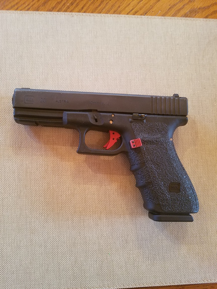 Pap's Glock 20SF 10mm.jpg